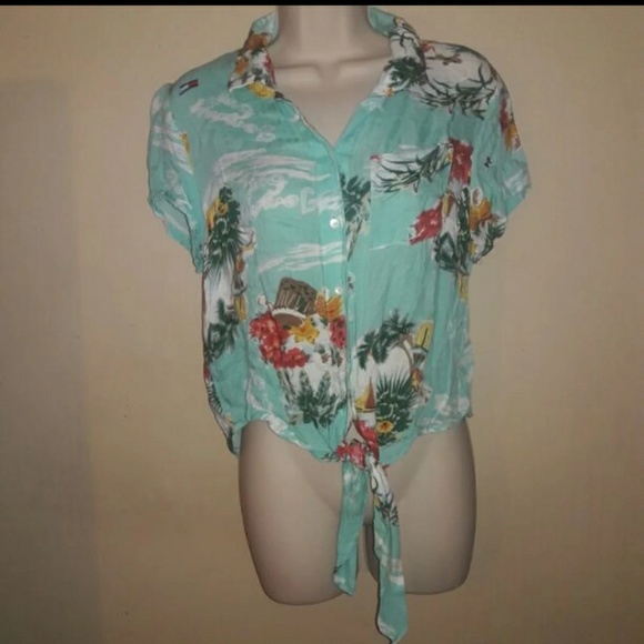 Tommy Hilfiger tropical vacation vibes belly shirt - Picture 2 of 8